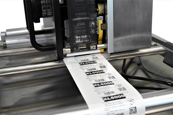 rollos de etiquetas industriales y ribbon de transferencia térmica Soleti Group